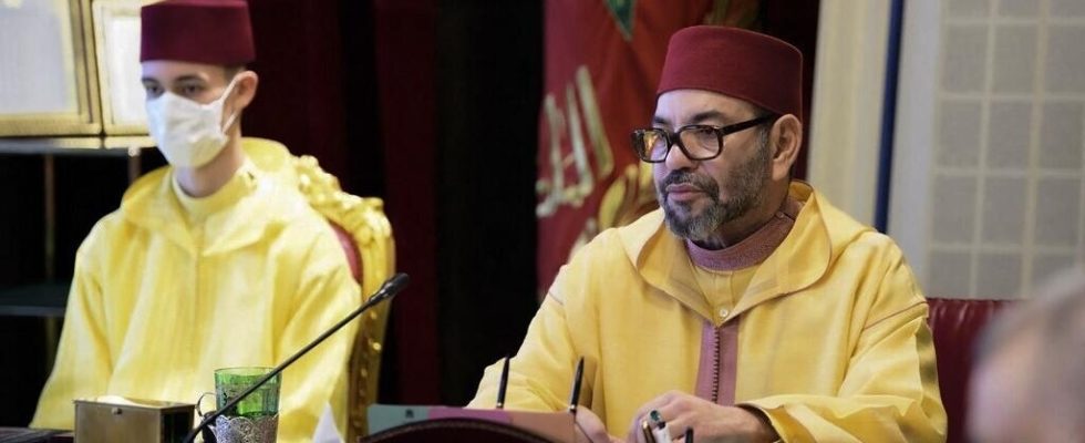 King Mohammed VI speaks at the opening of the parliamentary