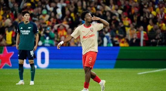 Lens PSV DIRECT towards a new feat in