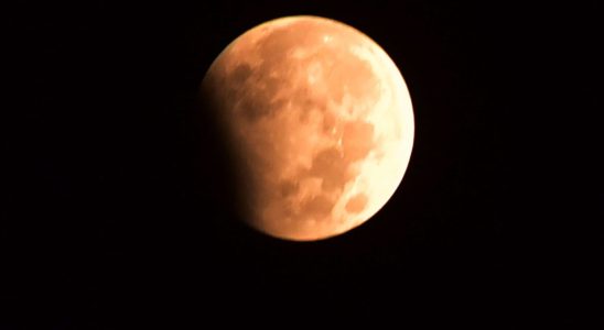 Lunar eclipse photo of the last one date of the