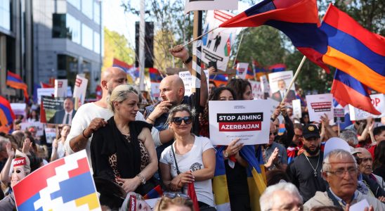 Nagorno Karabakh in France the feeling of helplessness of the Armenian