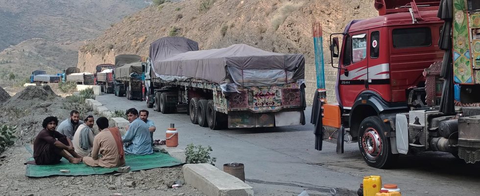 Pakistan expels 17 million Afghans