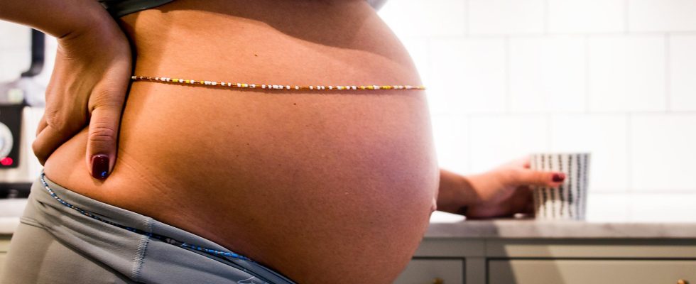 Pregnant woman was dismissed discriminated against