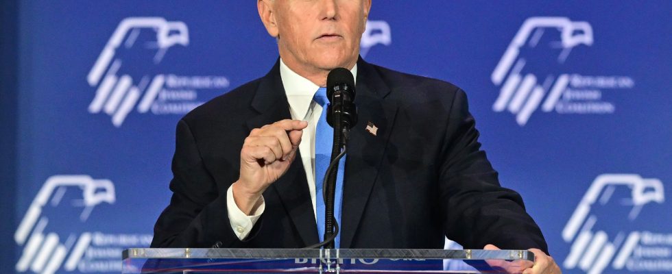 Republican Mike Pence throws in the towel for the 2024
