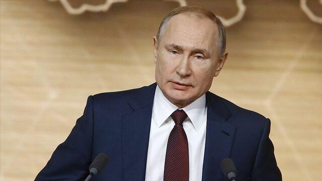 The claim that Putin had a heart attack caused a