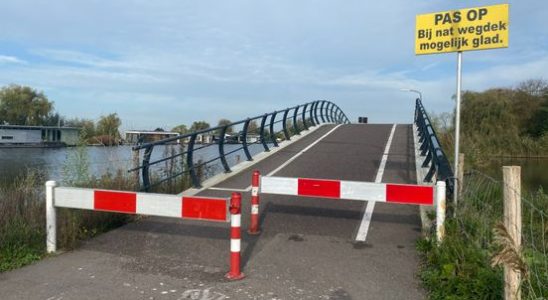 The municipality wants to make the steep bridge in Vreeland