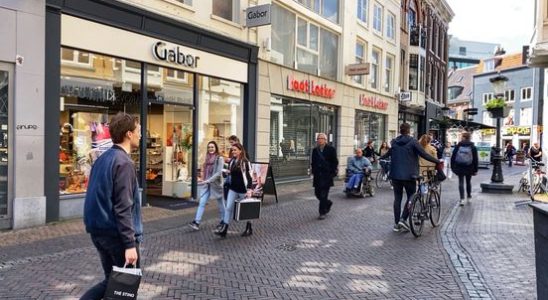 Utrecht wants more homes above shops and signs agreement with
