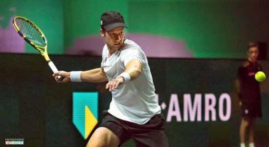 Van de Zandschulp eliminated from tennis tournament in Shanghai
