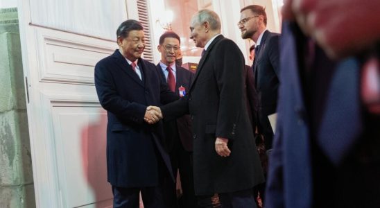 Vladimir Putin visits China to strengthen ties a first since