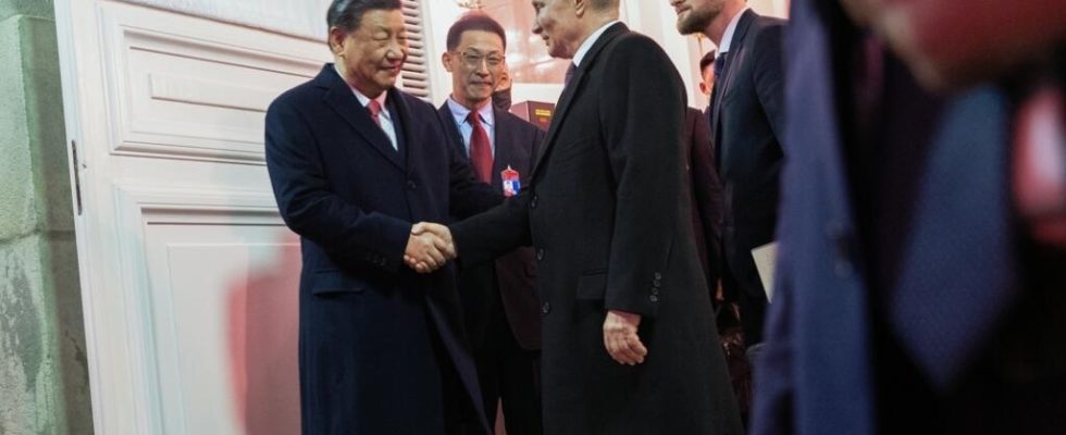 Vladimir Putin visits China to strengthen ties a first since