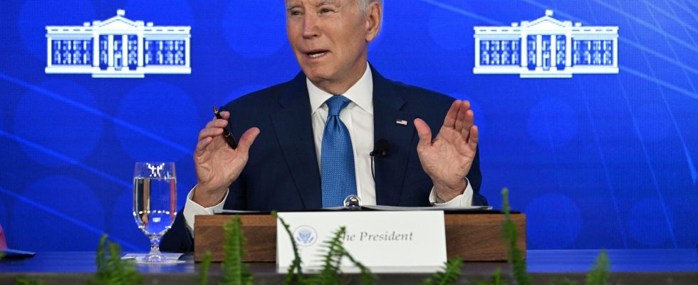 Wall between Mexico and the United States Biden toughens his