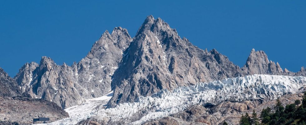 Why did Mont Blanc lose two meters in altitude