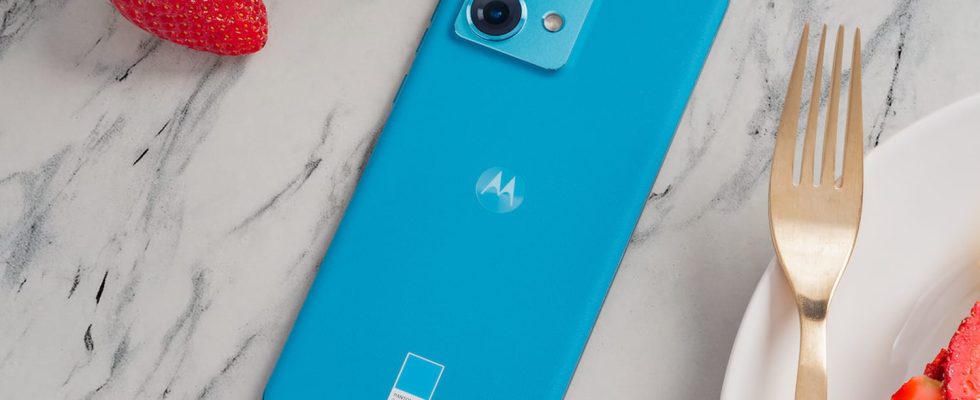 With the Edge 40 Neo Motorola has created an affordable
