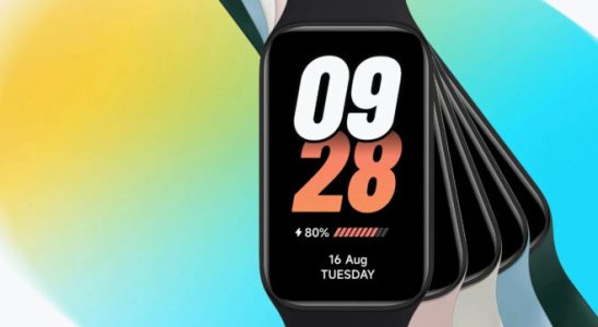 Xiaomi Smart Band 8 Active in smart watch form was