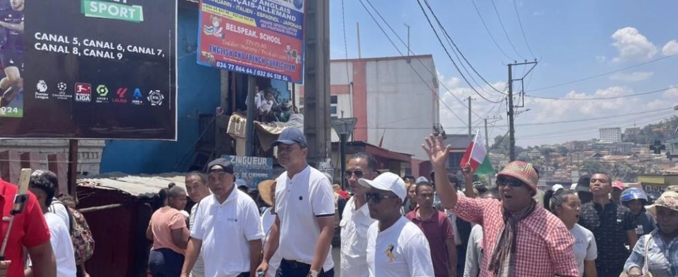 new opposition march in Antananarivo despite a warning from the