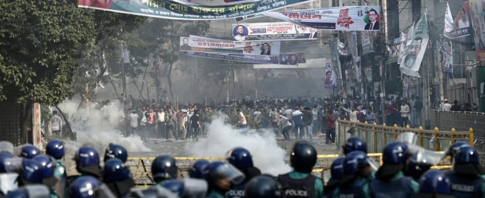 violent clashes during an opposition demonstration