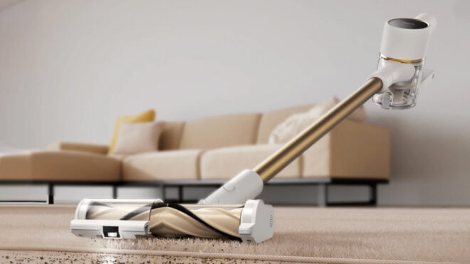 Dreame R10 can easily clean dirt on different floors thanks to its V-shaped brush head.