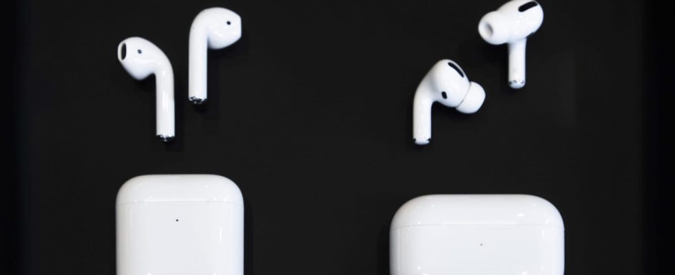 1700286001 Lets go AirPods Pro AirPods 3 and 2 Todays
