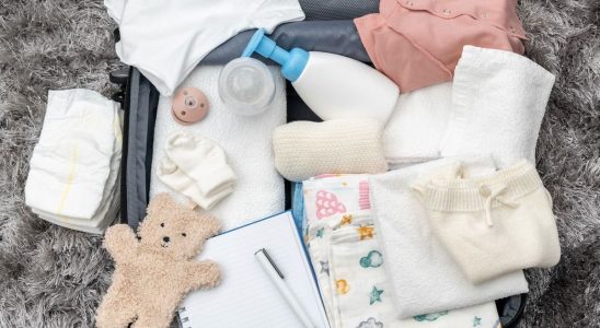 7 essentials to slip into the birth bag