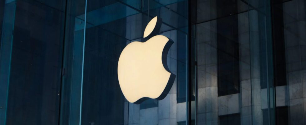 Apple Shows Decrease in Full Year Revenues for the First Time