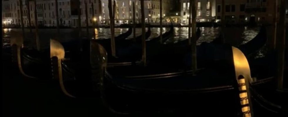 At night – Venice
