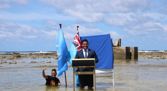 Australia offers climate asylum to residents of Tuvalu islands