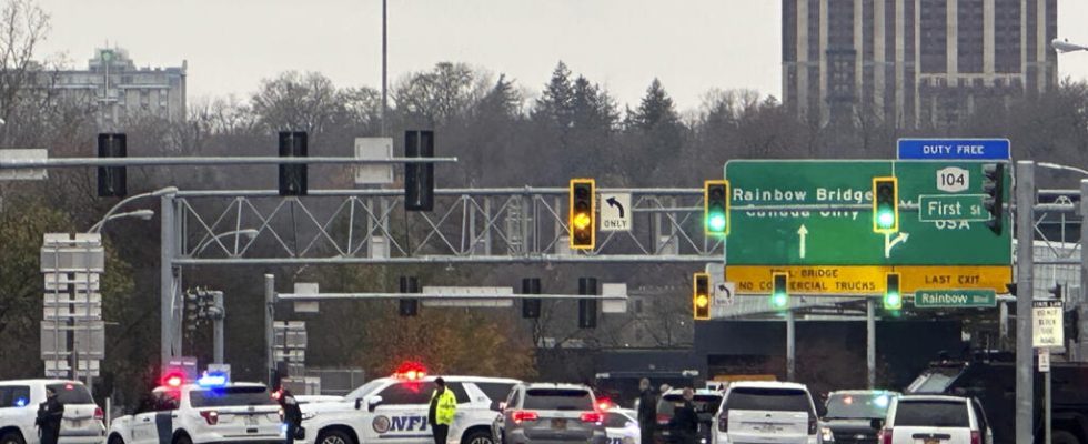 Car explosion on US Canada border bridge kills two