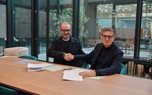 EssilorLuxottica and Moncler exclusive license until 2028