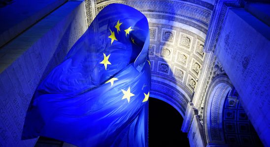 Faced with wars and increasingly alone Europe must expand… politically