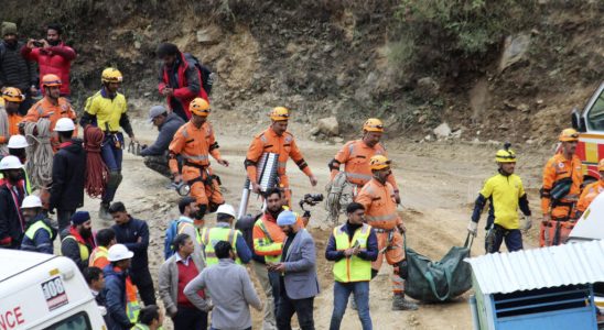 India 41 workers trapped in tunnel begin to be evacuated