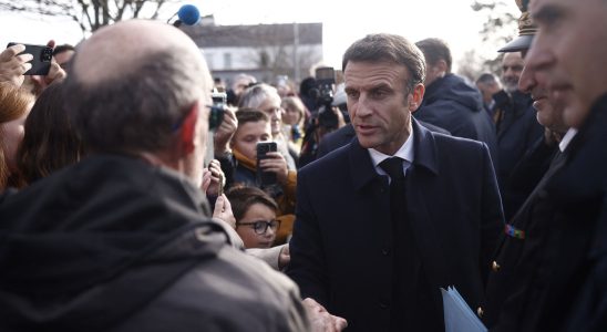 Macron announces the holding of a humanitarian conference in Paris