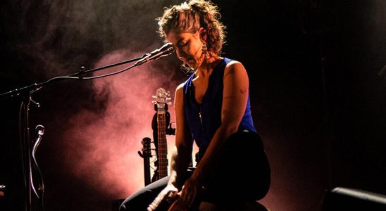 Oriane Lacaille in concert in Paris with her new album
