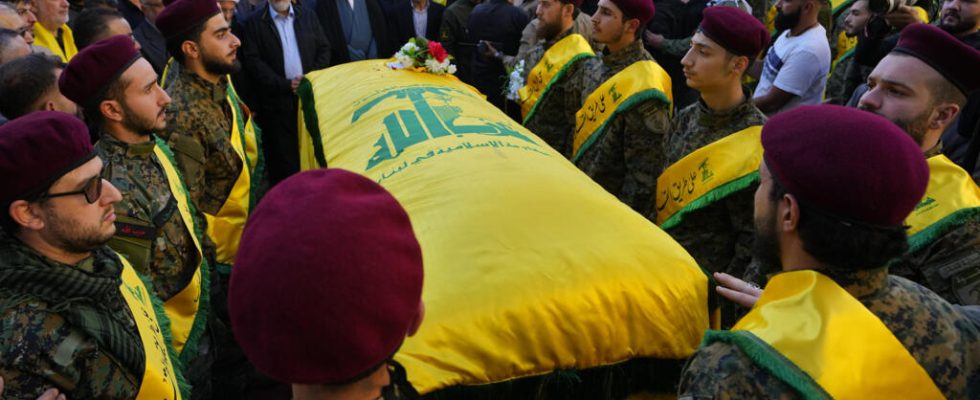 Outbreak of violence between Hezbollah and the Israeli army