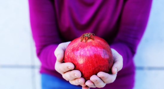 Pomegranate November health superfood how to eat it