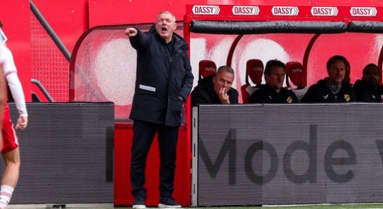 Ron Jans coach of FC Utrecht for two months My