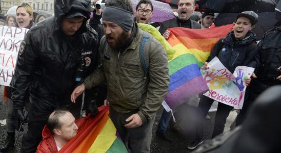 Russia Supreme Court bans LGBT movement for extremism