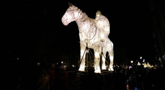 Sint Maarten Parade illuminates streets and waters in Utrecht Its