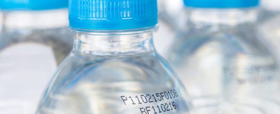 The expiration dates on water bottles hide a danger can