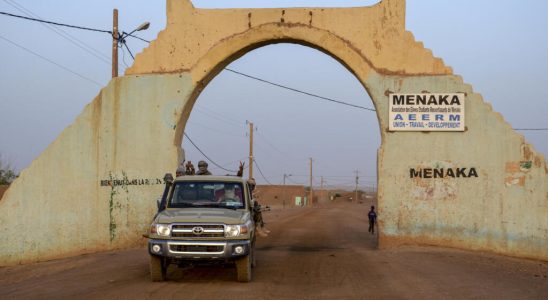 influx of displaced people from Anderamboucane to Menaka