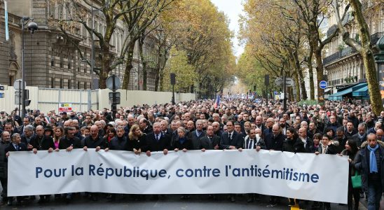 more than 182000 demonstrators in France according to the authorities