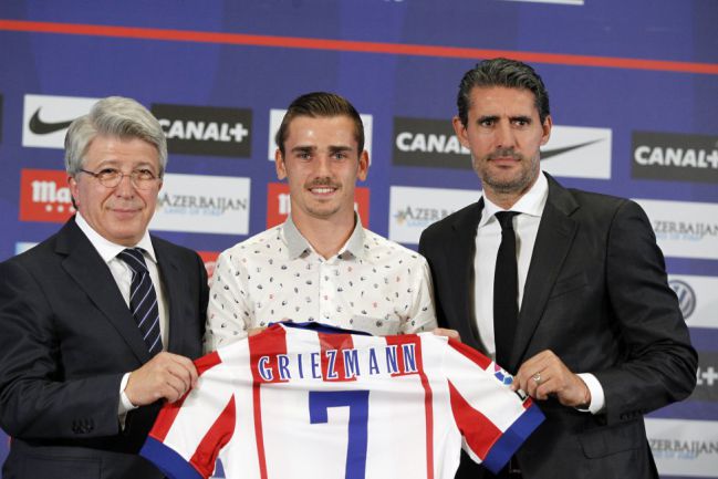 Griezmann, in his presentation with Atlético in the summer of 2014 with Cerezo and Caminero.