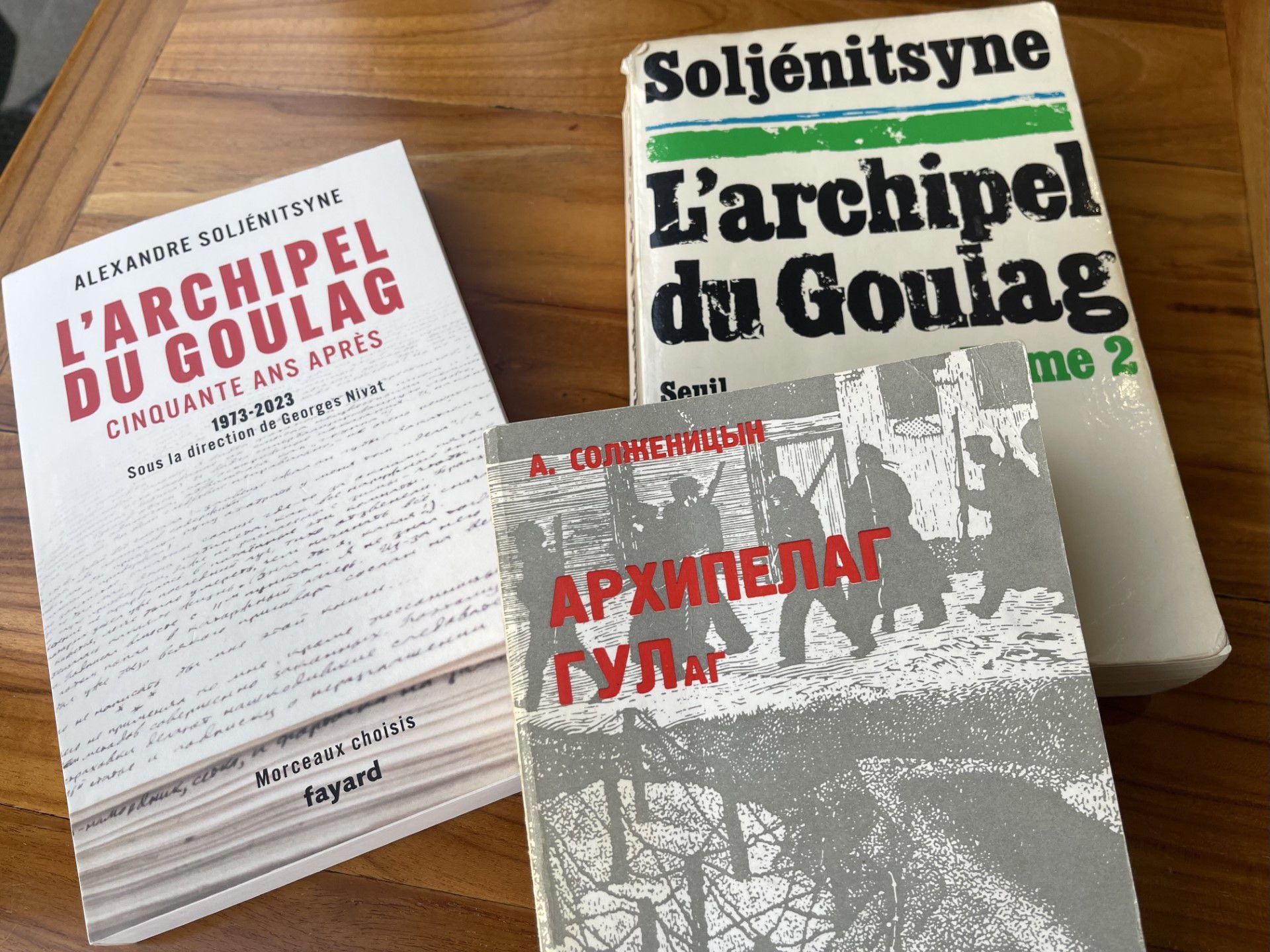 The original editions in Russian and French of L'Archipel du gulag and the reissue by Fayard in 2023 of the pieces chosen under the direction of Georges Nivat.