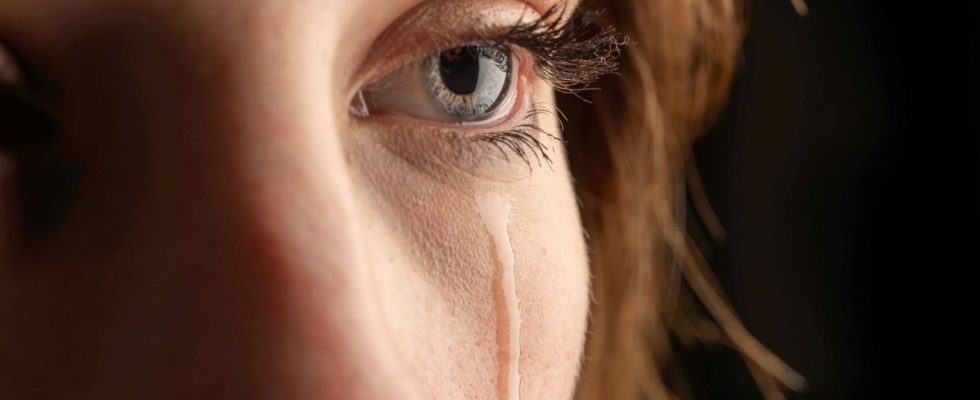 A chemical signal in womens tears reduces mens aggression