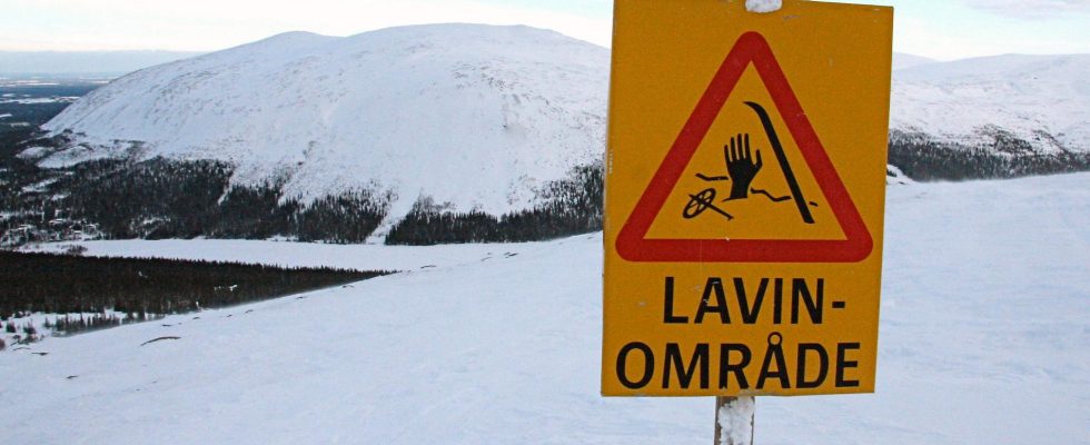 Avalanche danger in parts of the mountain world