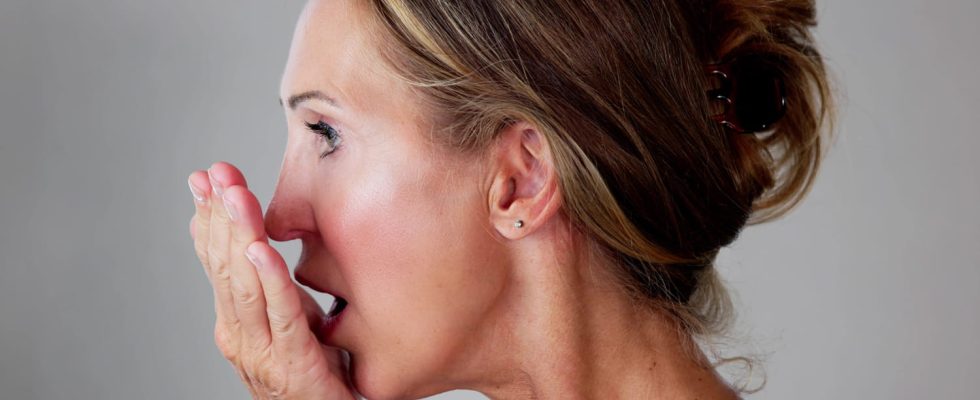 Bad breath all the time foods what to do