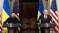 Biden assures US will stand by Ukraine warned Ukraines