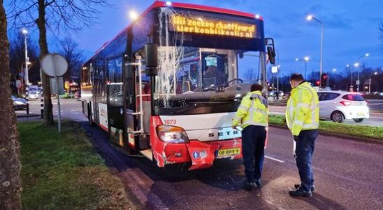 Bus driver Amersfoort becomes unwell and drives straight across an