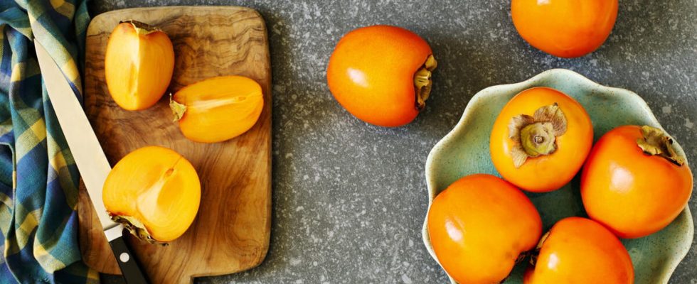 Cutting persimmons heres the best way to do it