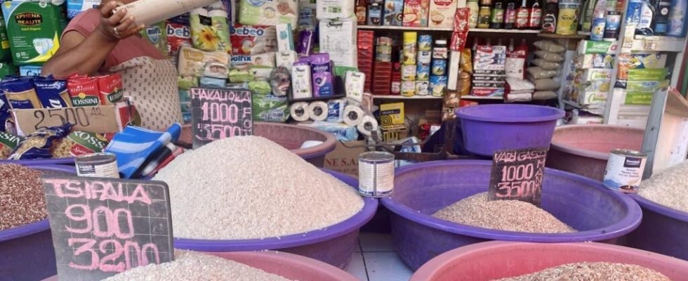 Faced with the sudden rise in rice prices the capitals