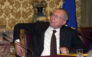 Former president of the EU Commission Jacques Delors has died