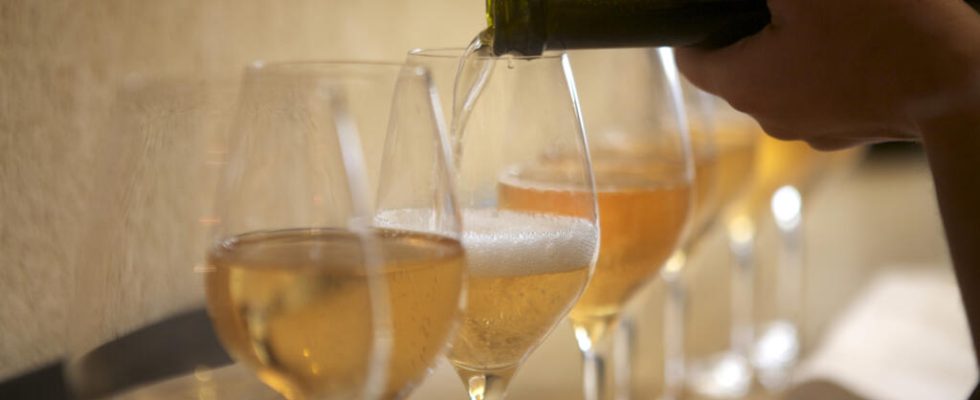 France accessible sparkling wines for uninhibited pleasure